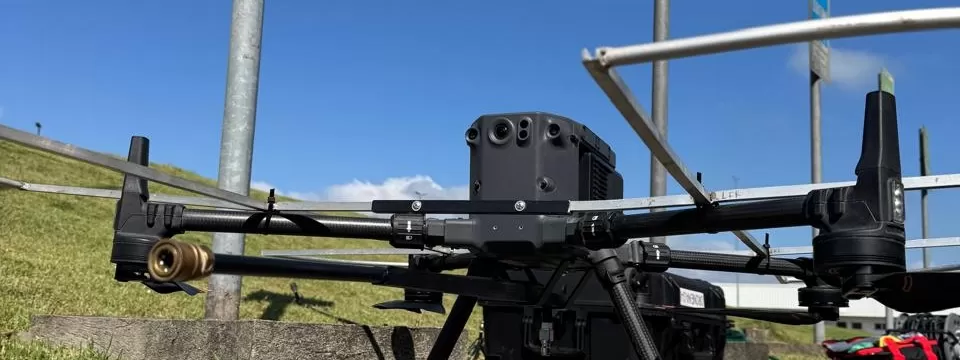 5 benefícios do uso de drones para limpeza em altura